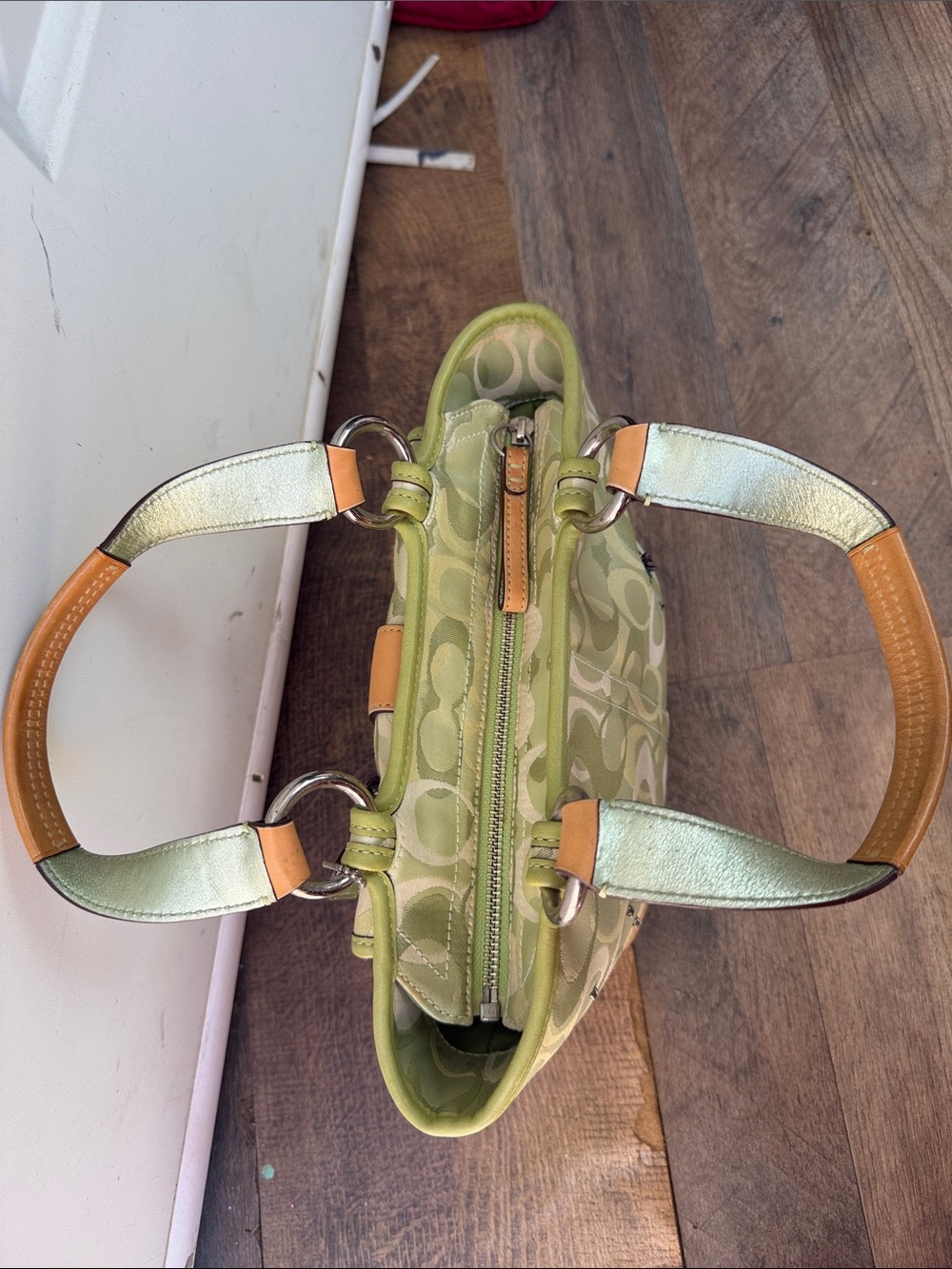RARE 2004 Coach 5621 Soho Signature Optic Ladybug Tote Green Y2K🐞💚 - Picture 4 of 17